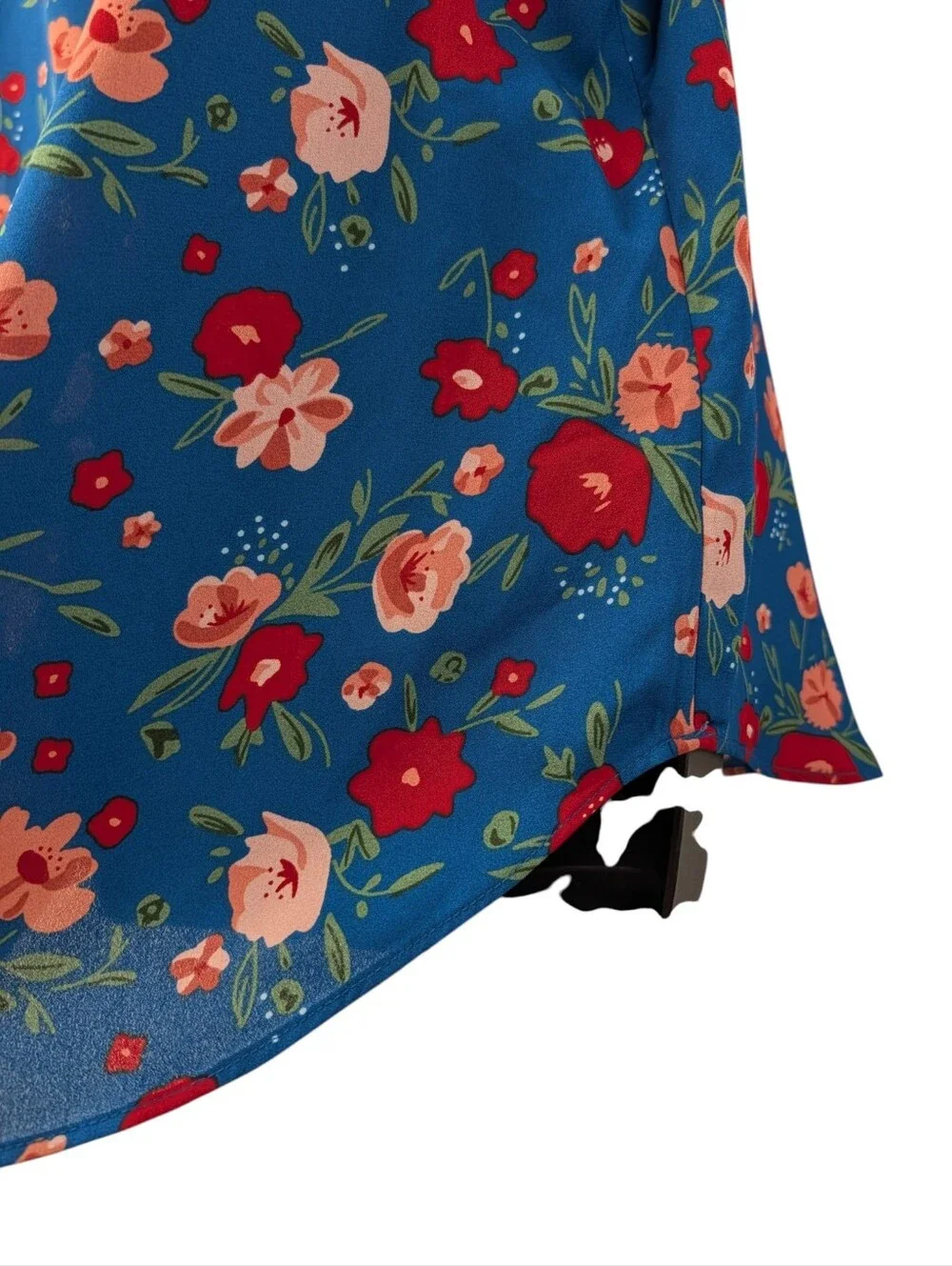Maurices Size L Multicolor Floral Sleeveless V-Neck Blouse Top Poly NWT - Picture 4 of 7